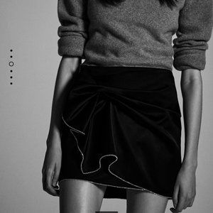 BNWT Zara Rhinestone Bow Skirt, Size M